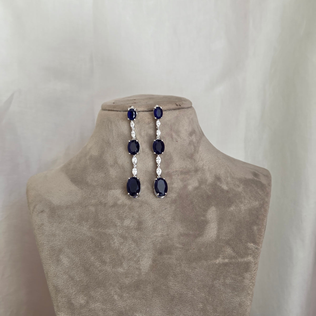 Regal Oval Gemstone Necklace Set