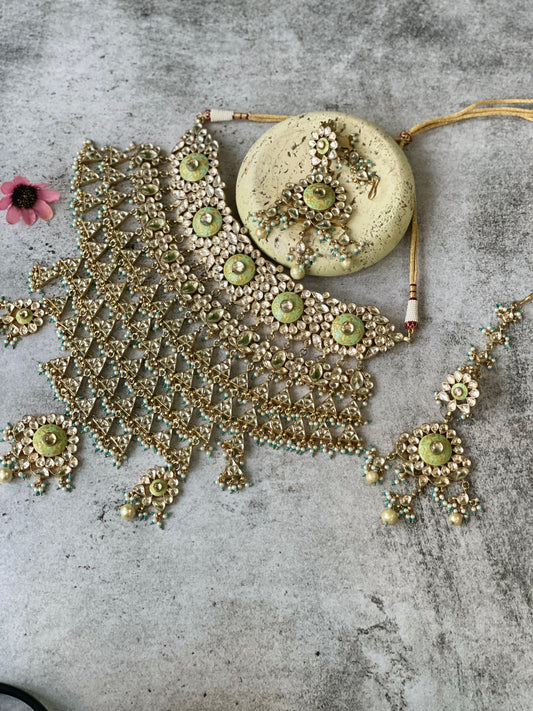 Bridal Pacchi Kundan Set