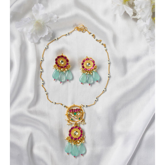 Gold Finish Minimalistic Kundan Necklace with Pastel Beads