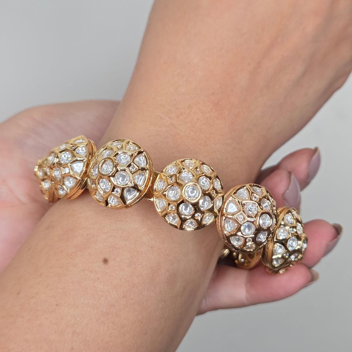 Moissanite Polki Round Motif Bangle