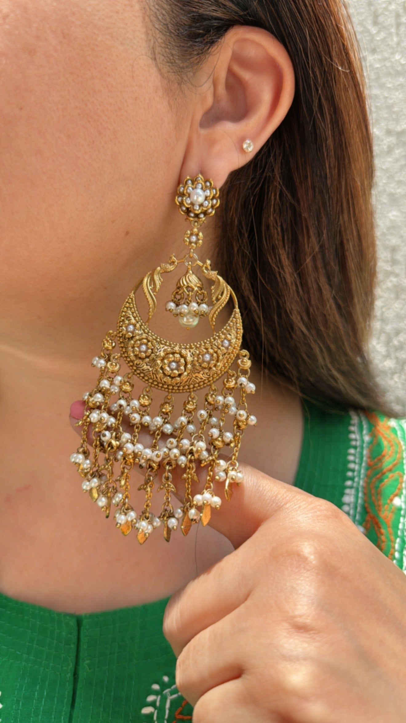 Antique Gold Intricate Work Chaandbaalis