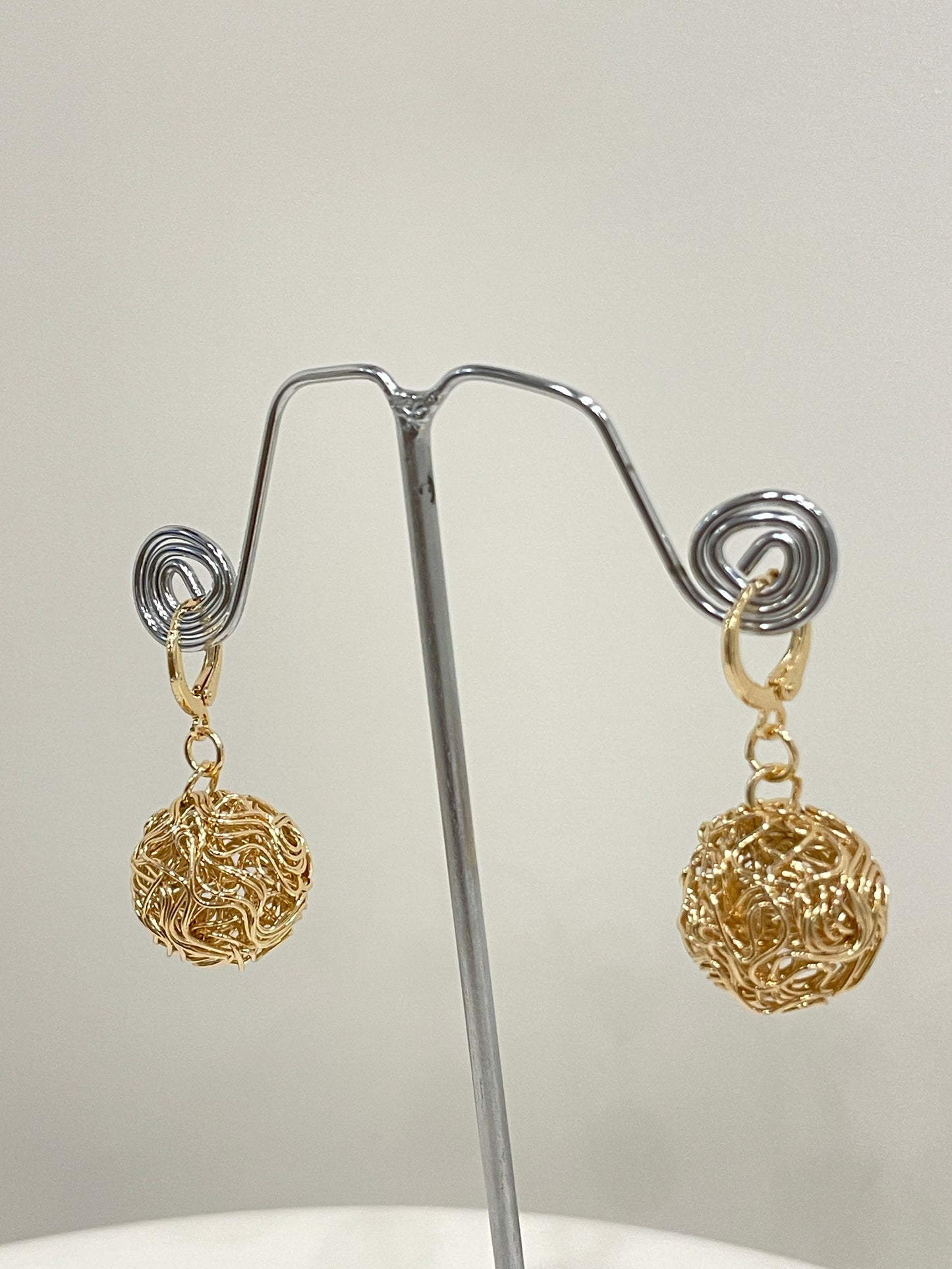 Wired Gold Ball Earring