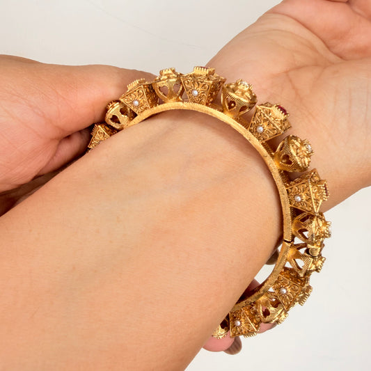 Matte Finish Kundan Openable Bangle