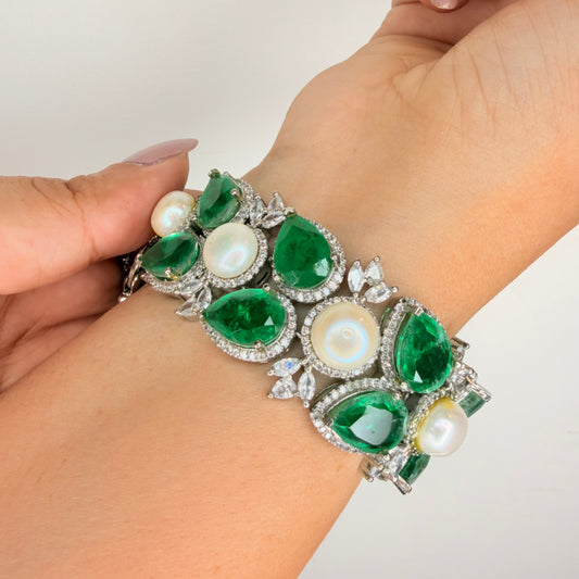 Zircon Leafy Motif with Pearl Bracelet
