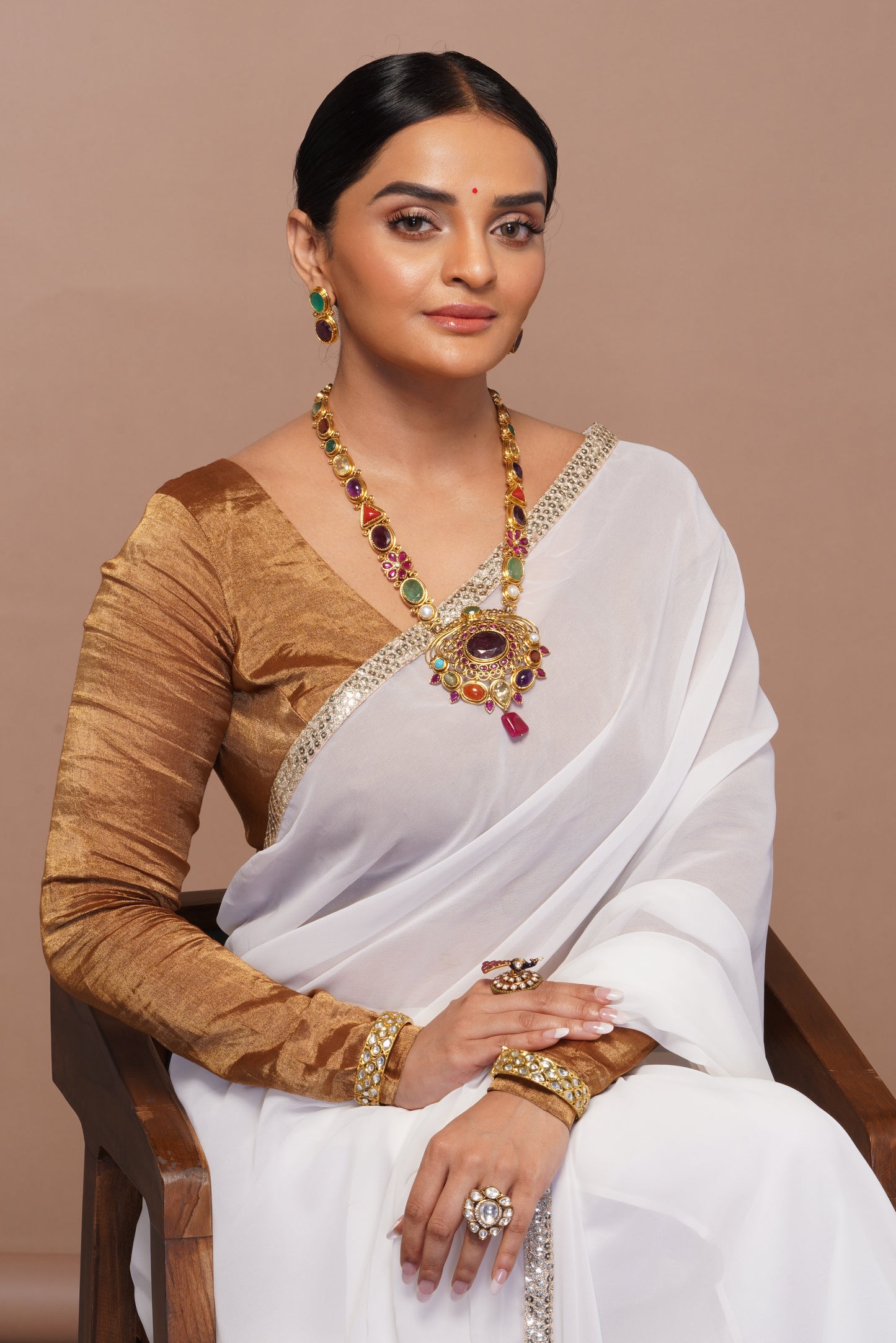 Gold Finish Kundan Openable Bangle