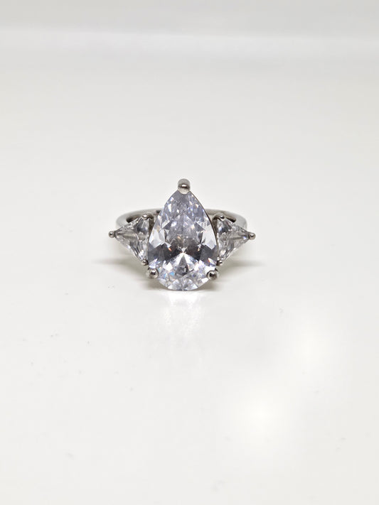 Pear Solitaire Side Stone Zircon Ring