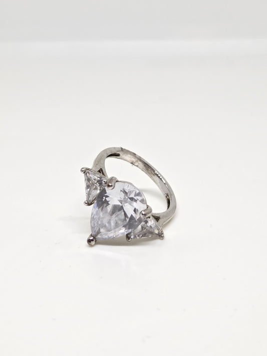 Pear Solitaire Side Stone Zircon Ring