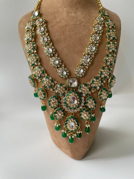 Emerald Green Utsav Kundan Necklace Set, Mathapatti, Nose Ring and Hand Harness