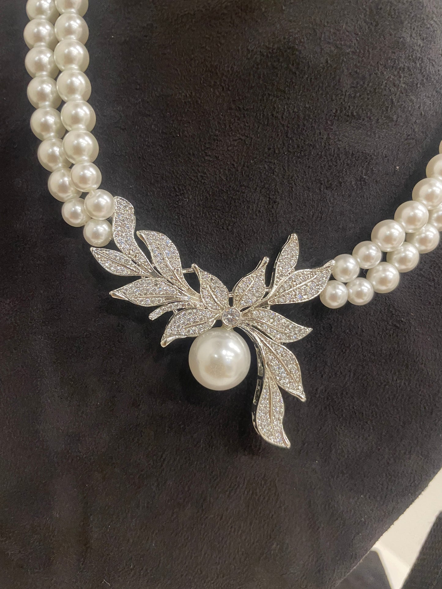 Pearl and Zircon Accented Classic Necklace Set