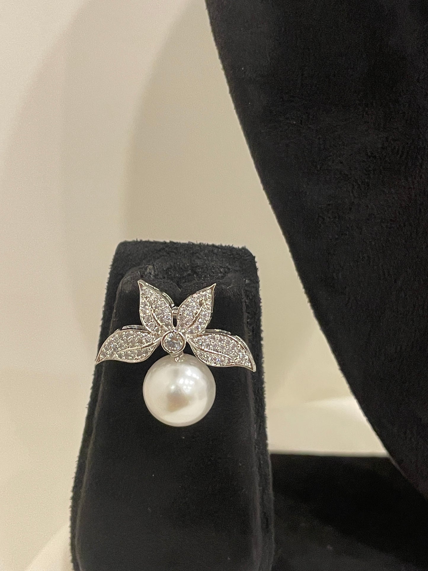 Pearl and Zircon Accented Classic Necklace Set