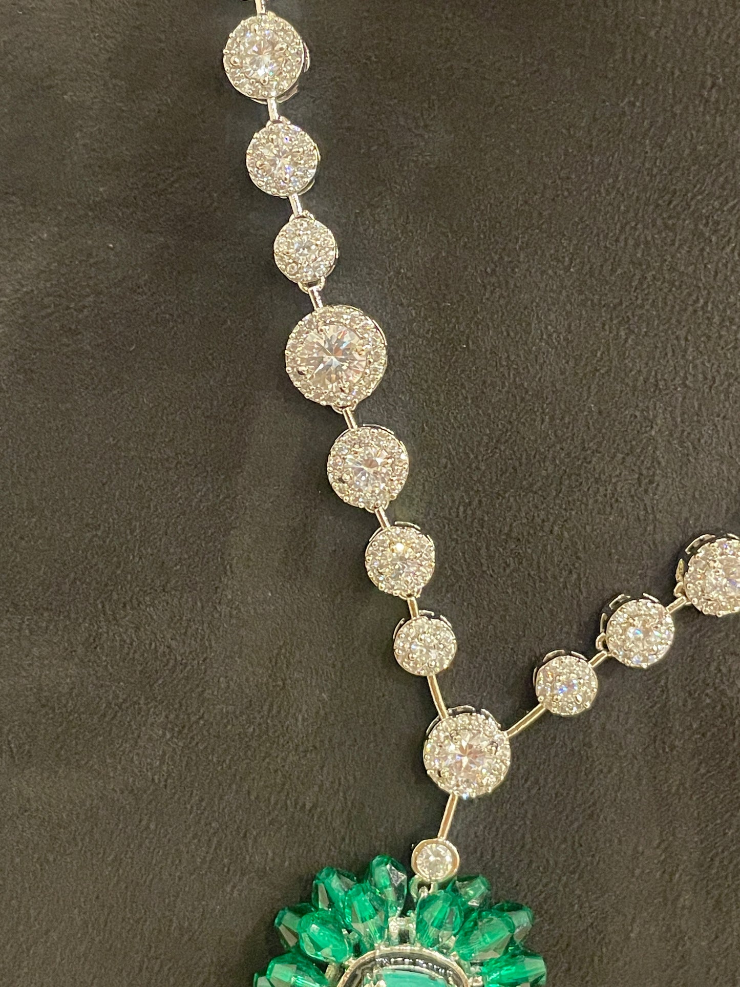 Green Crystal Necklace Set with Zircon Studded String
