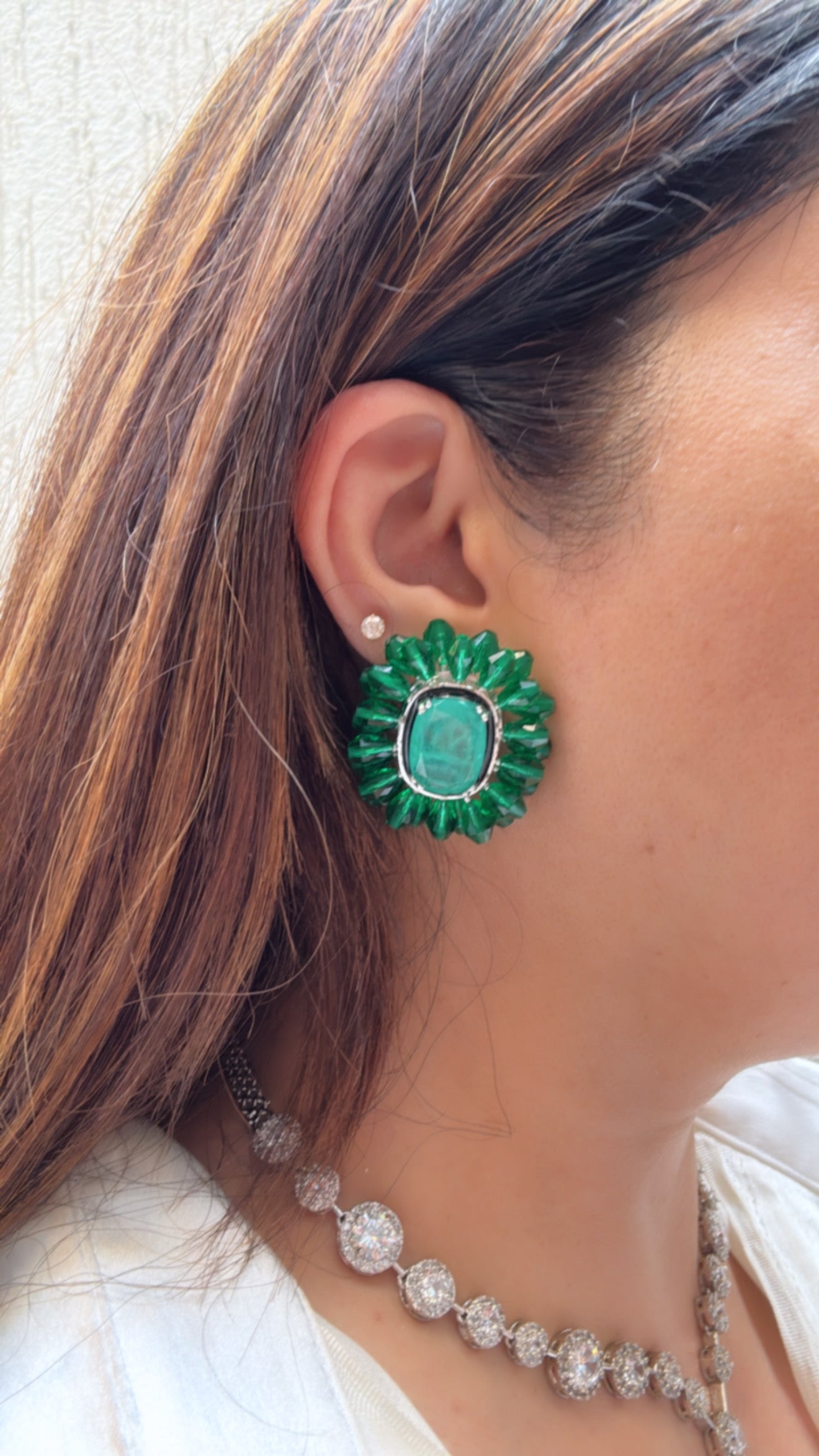 Green Crystal Necklace Set with Zircon Studded String