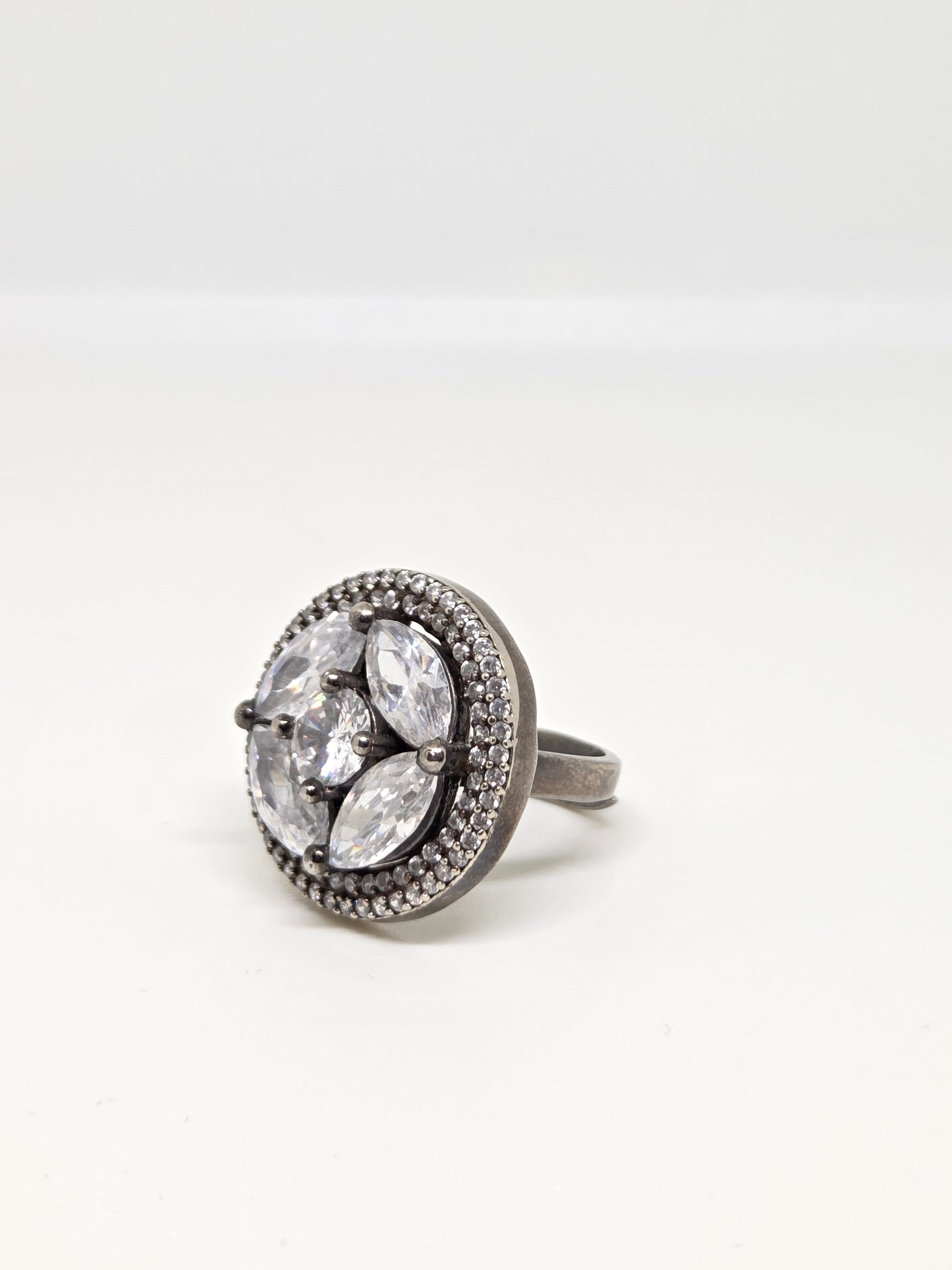 Black Rhodium Finish Flower Zircon Ring