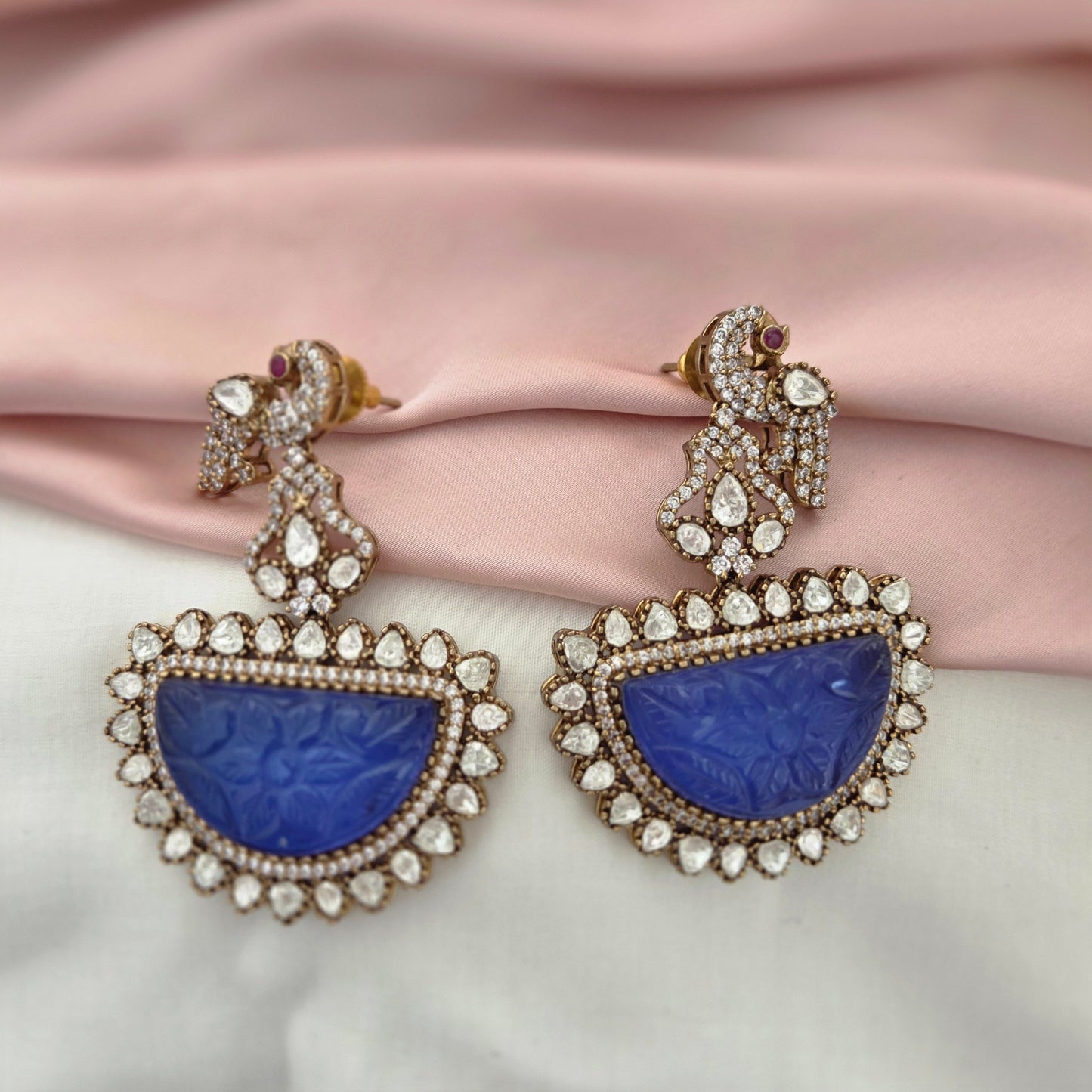 Royal Blue Carved Stone Polki Necklace Set
