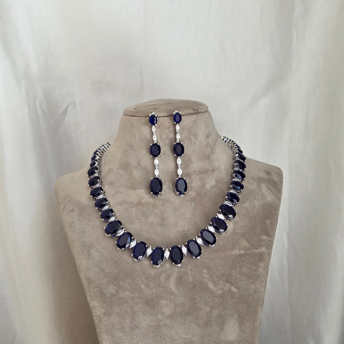 Regal Oval Gemstone Necklace Set