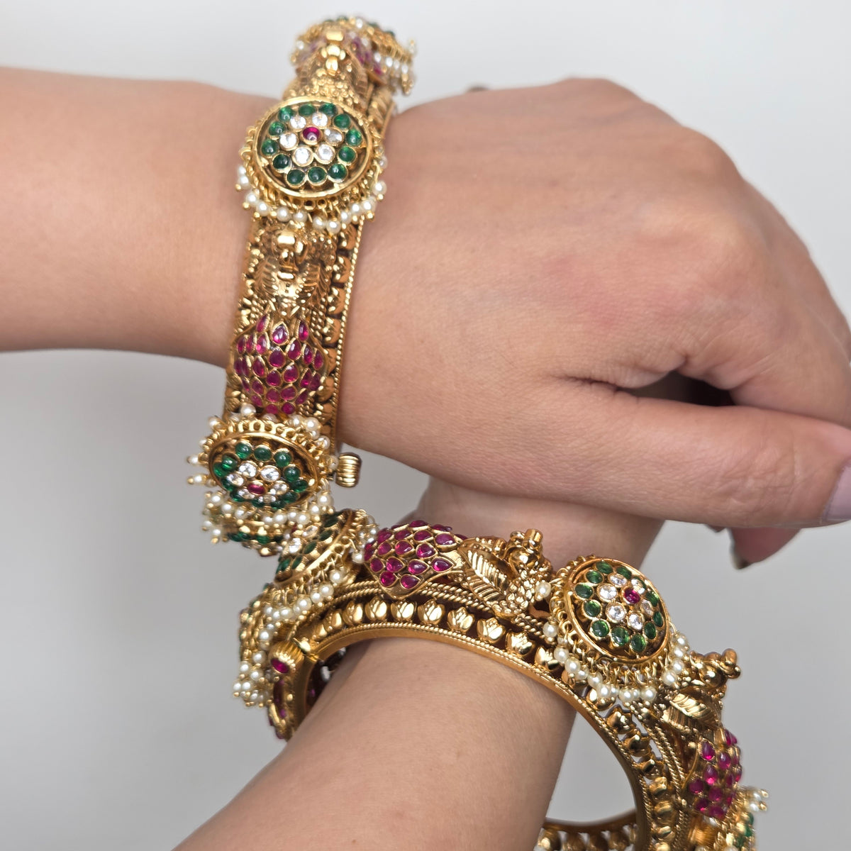 Multicolour Kundan Regal Traditional Bangle