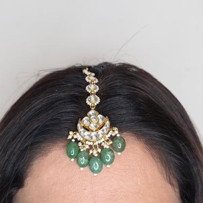 Kundan Necklace with Green Beads, with Matching Earrings and MaangTikka
