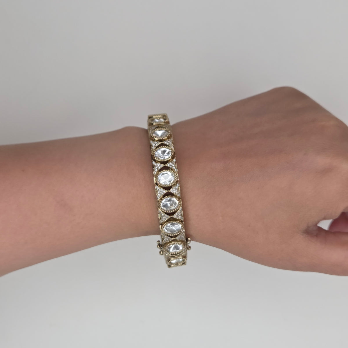 Oval Polki Kundan Bracelet Set