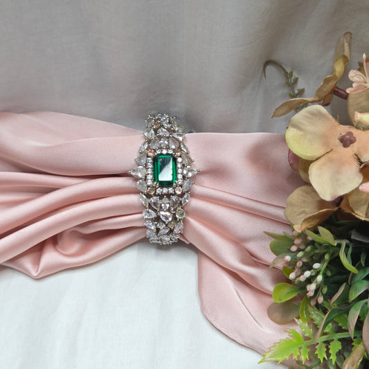 Zircon Studded Emerald Motif Bracelet