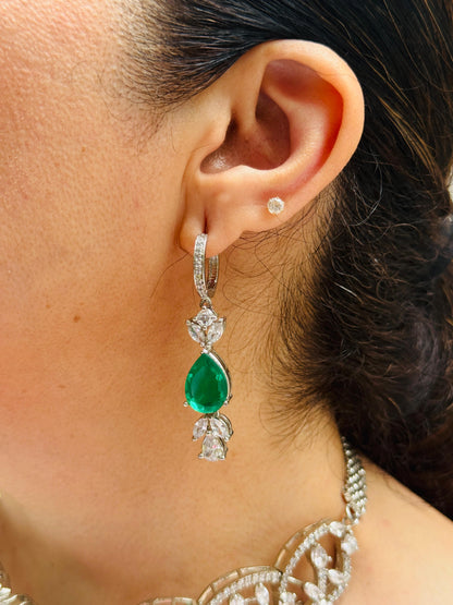 Zircon Choker Set With Green Centre Motif and Chain Closure