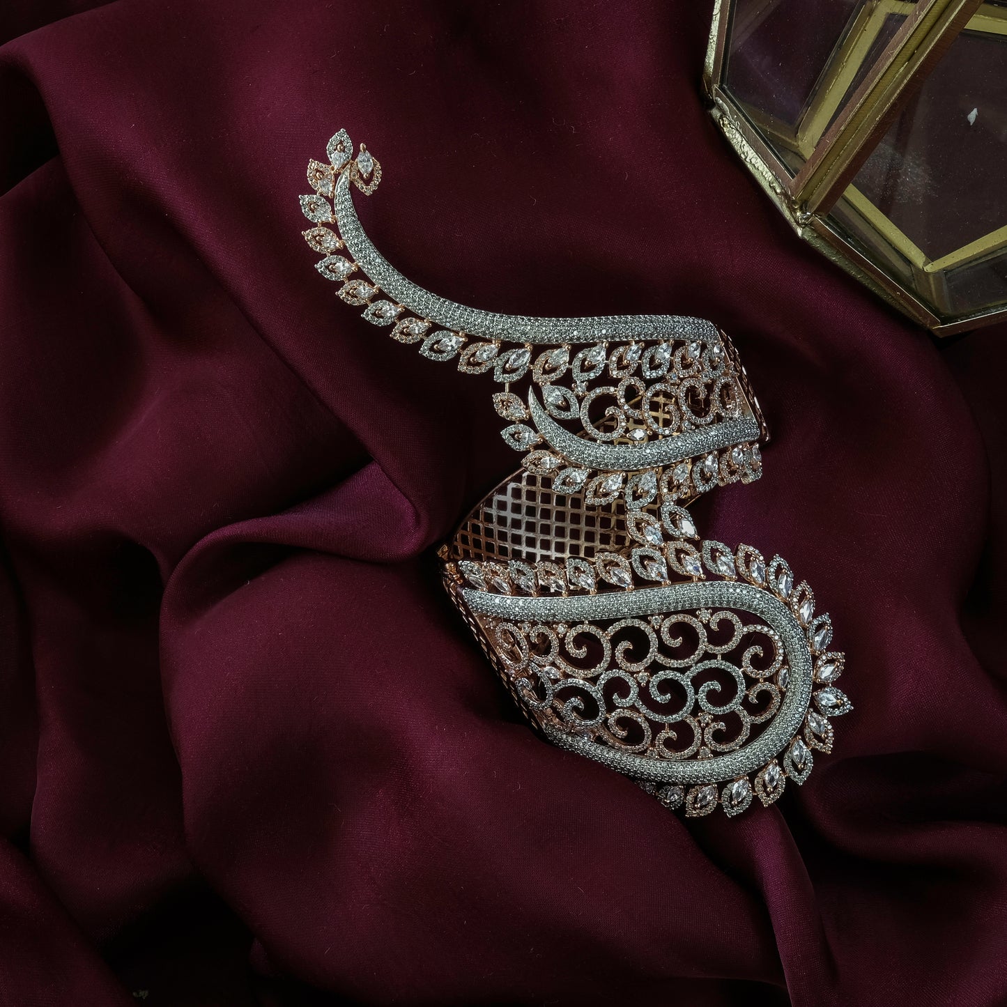 Royal Zircon Diamonds Bracelet