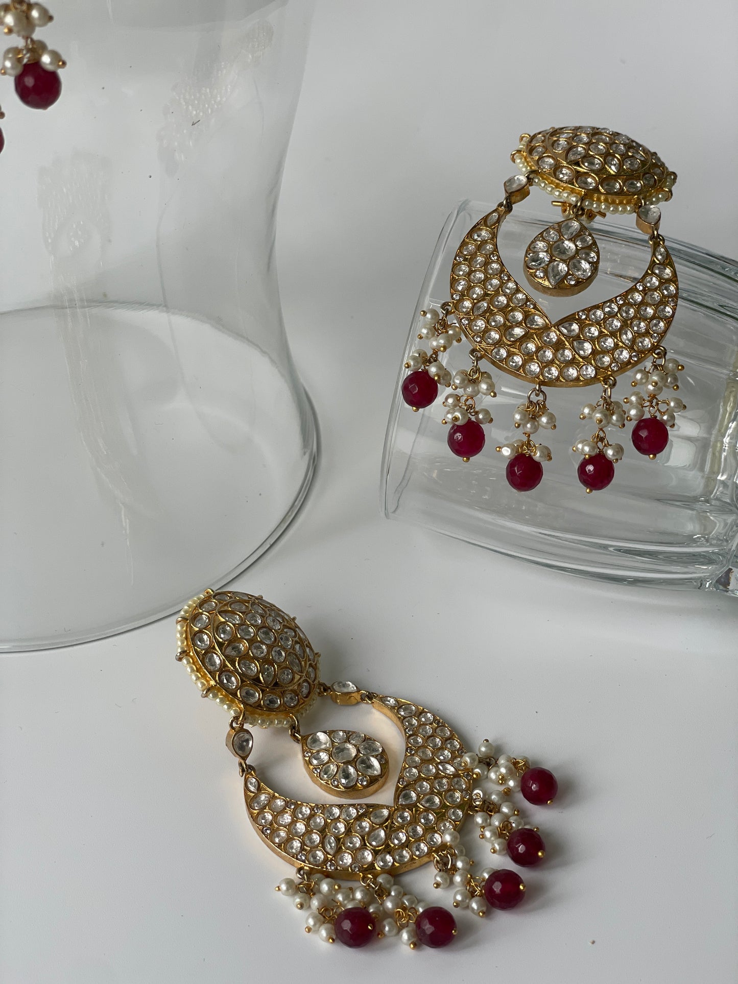 White Kundan Choker Set With Red Beads