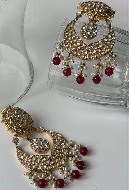 White Kundan Choker Set With Red Beads