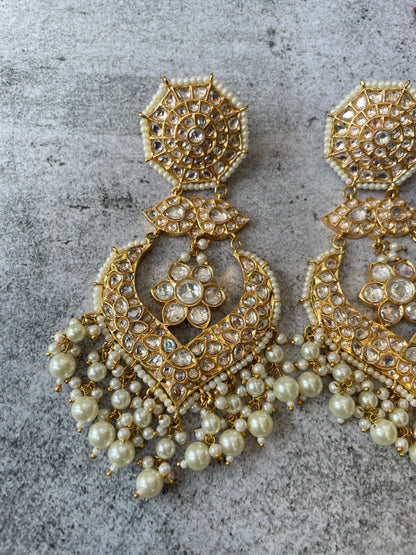 Kundan Utsav Chandbaalis with Beaded Accents