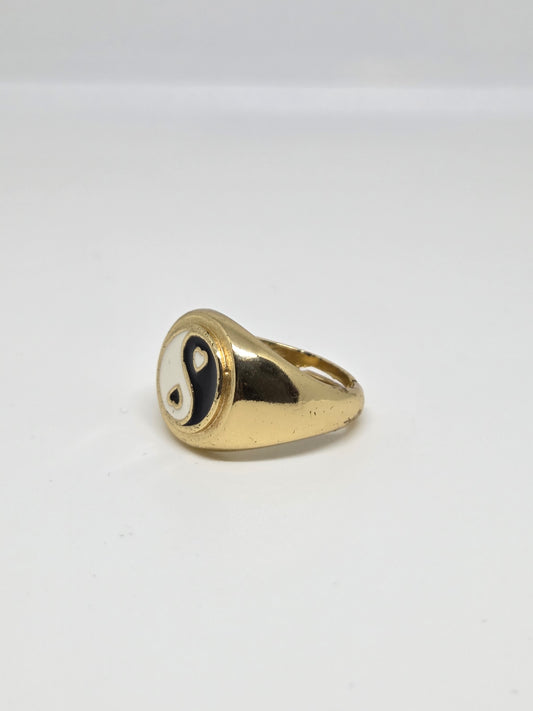 Yin Yang Enamelled Signet Ring