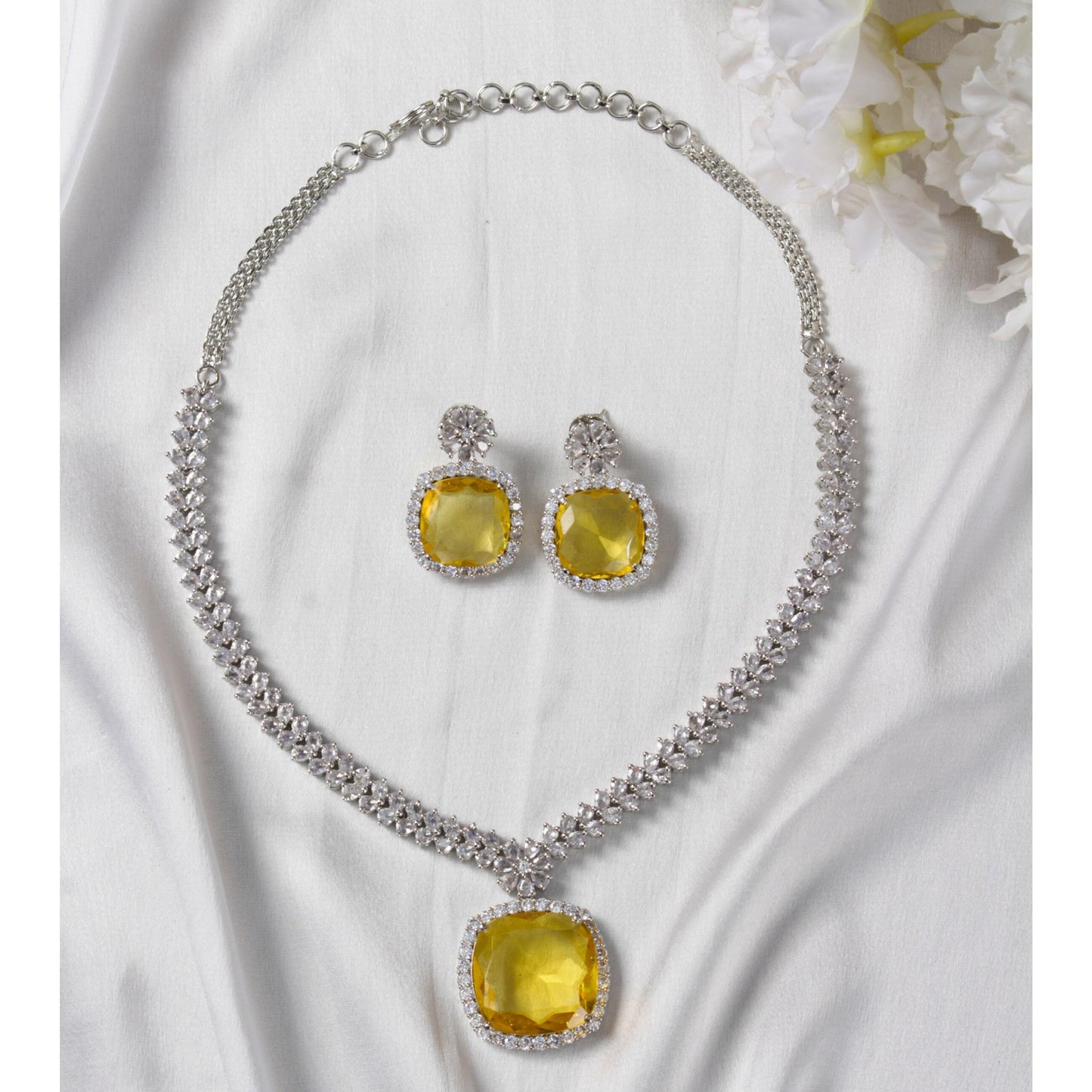 Zircon Necklace Set with Cushion Stones