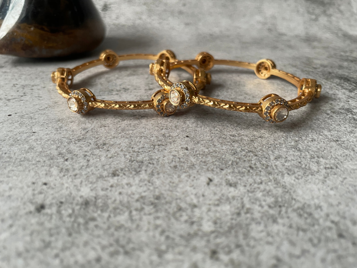 Matte Gold Finish Texture Kundan Bangle Set