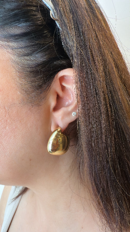 Droplet Gold Finish Studs
