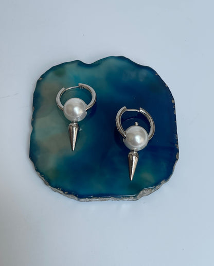 Edgy Pearl Hoops