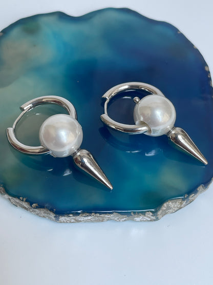 Edgy Pearl Hoops