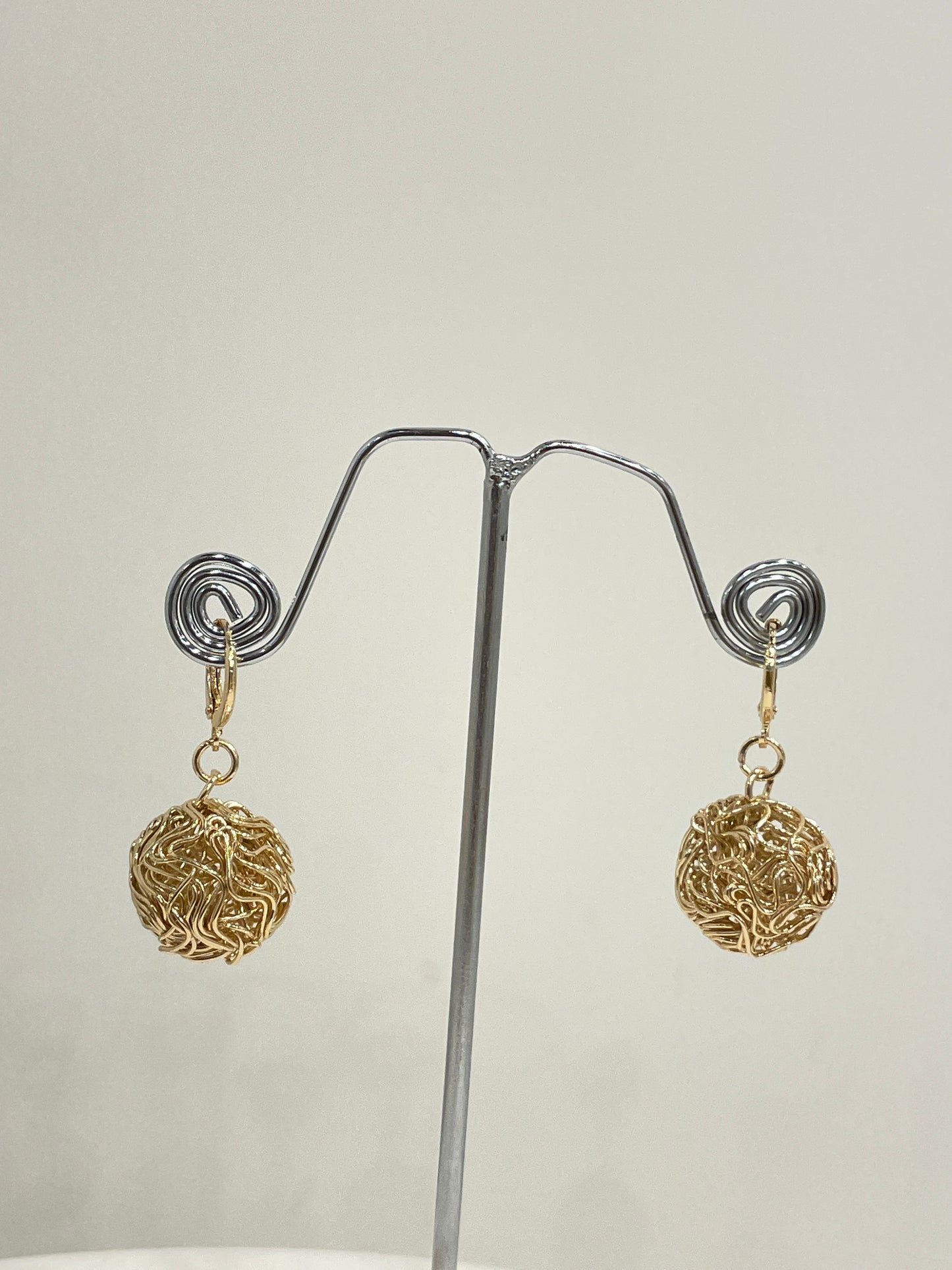 Wired Gold Ball Earring