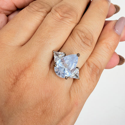 Pear Solitaire Side Stone Zircon Ring