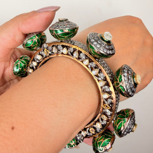 Kundan Single Kada Bangle with Green Enamel