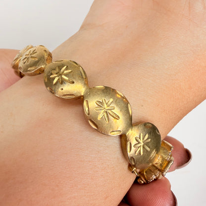 Gold Finish Kundan Single Bangle