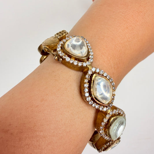 Gold Finish Kundan Single Bangle
