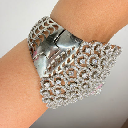 Chunky Zircon Openable Bracelet