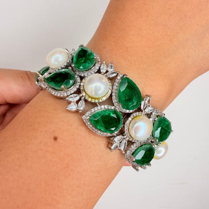Zircon Leafy Motif with Pearl Bracelet