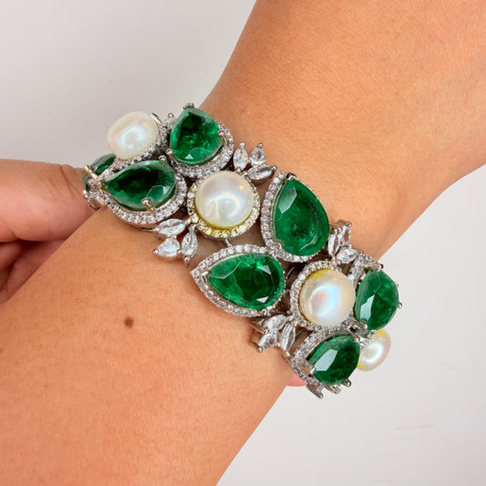 Zircon Leafy Motif with Pearl Bracelet