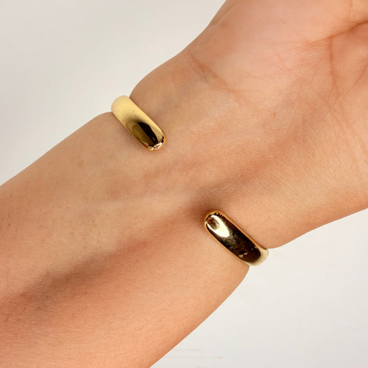 Gold Finish Single Stone Open Cuff Bracelet