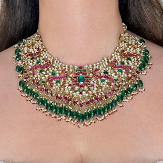 Ethnic Pacchi Kundan Stone Studded Necklace Set with Maang Tikka