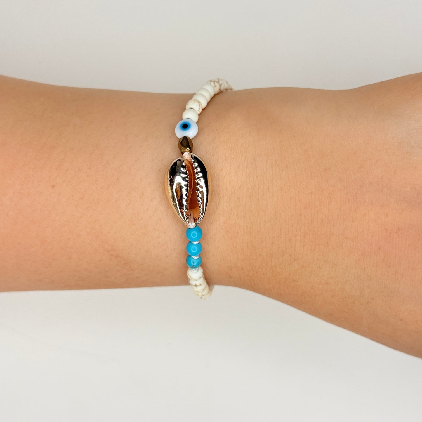Sea Shell Thread and Beaded Bracelet