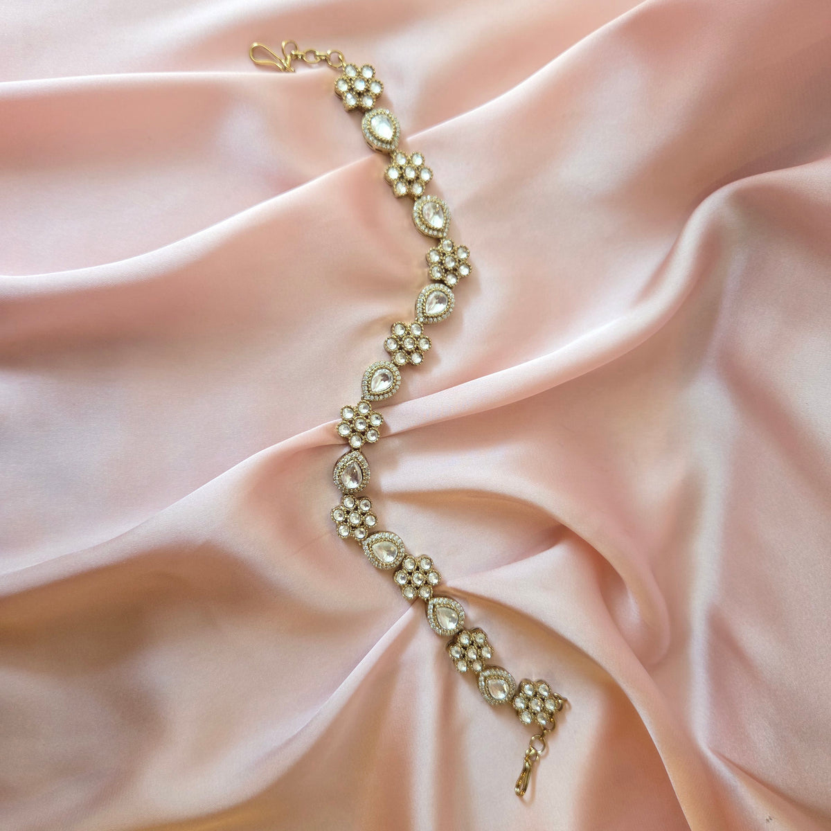 Kundan Teardrop Bloom Headband