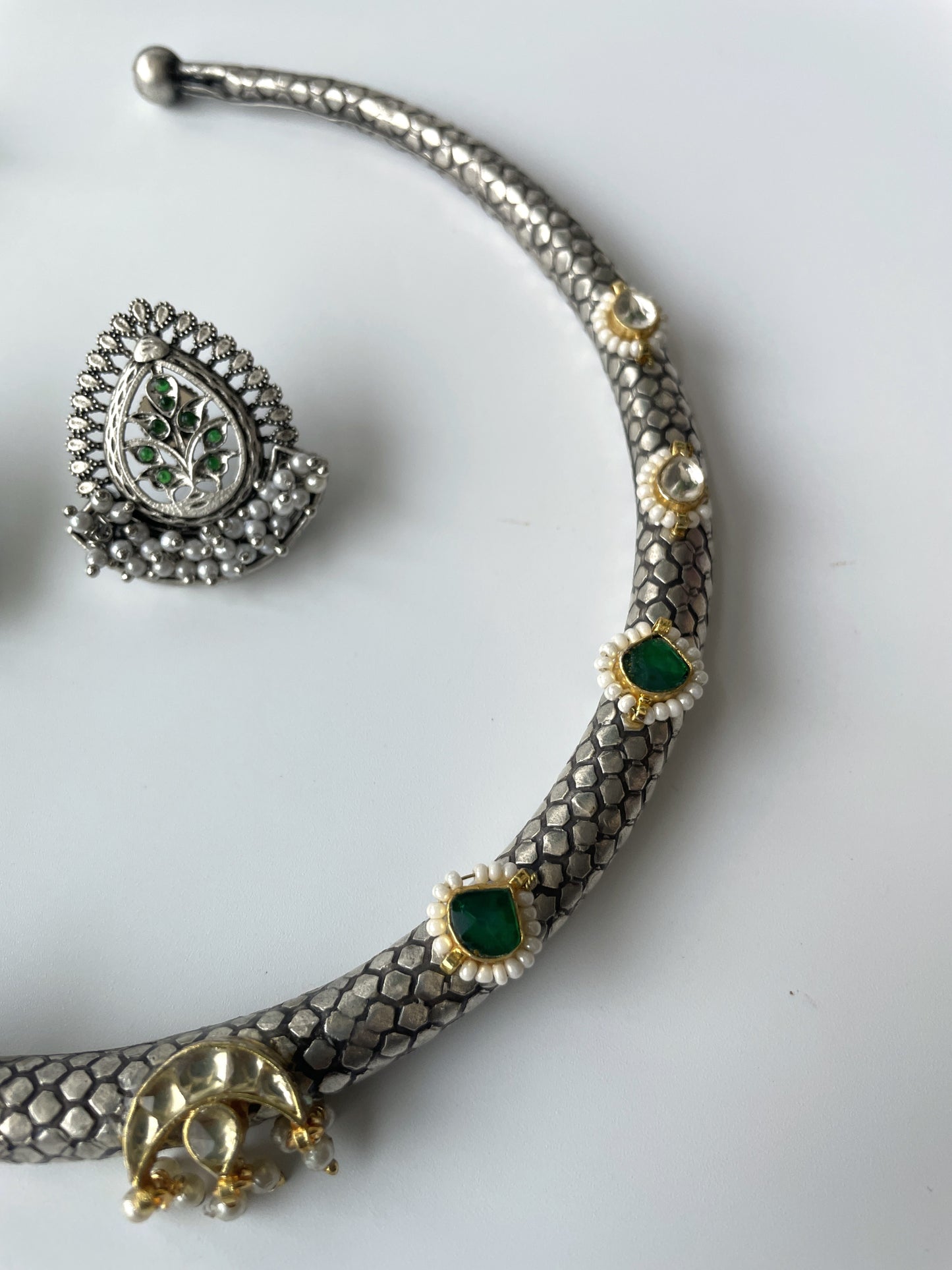 Oxidised Hasli Necklace with Kundan Studded Over