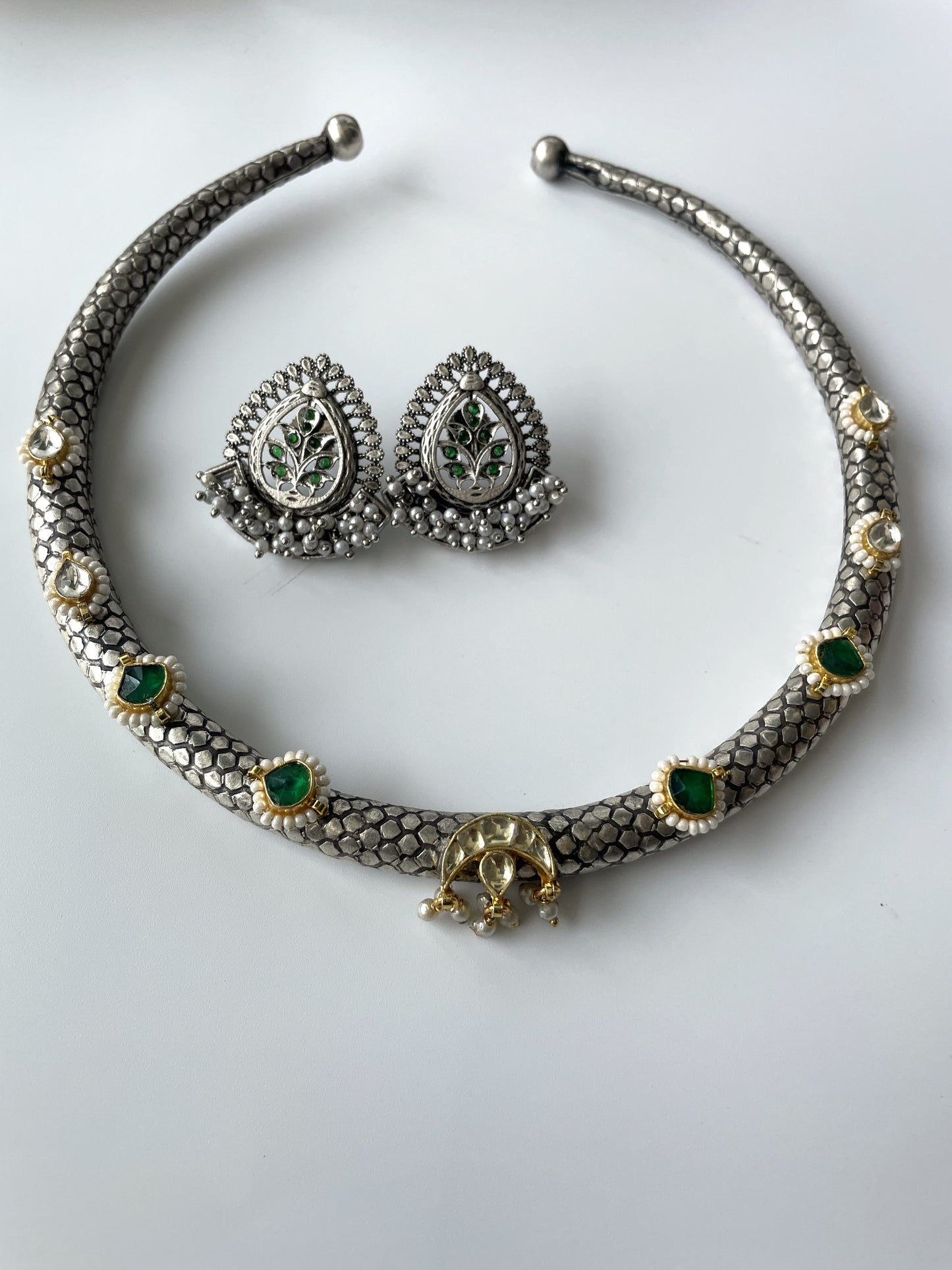 Oxidised Hasli Necklace with Kundan Studded Over