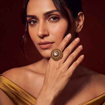 Gold Filigree Kundan Ring