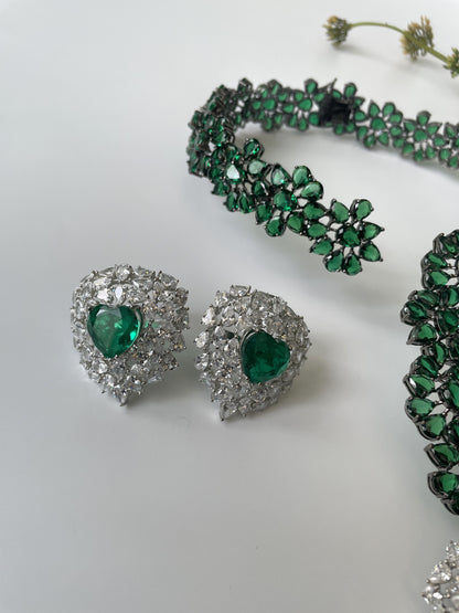 Regal Emerald Zircon Necklace Set with Heart Center Motif